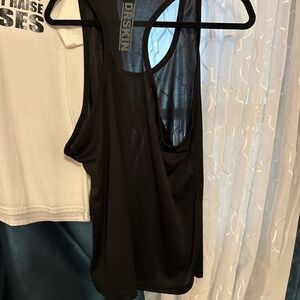 2 Drskin tanks 1 white 1- black